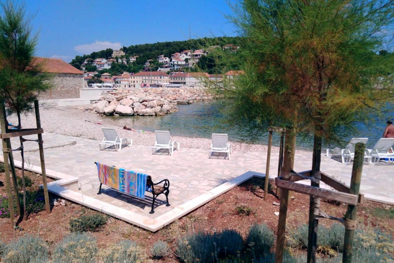 Apartments With A Parking Space Jelsa, Hvar - 8746 Jelsa  Extérieur photo